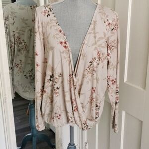 NWT Torrid super soft floral knit surplice neckline. Size 0